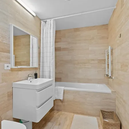 Vernescu In The Heart Of The With Free Parking Apartment *