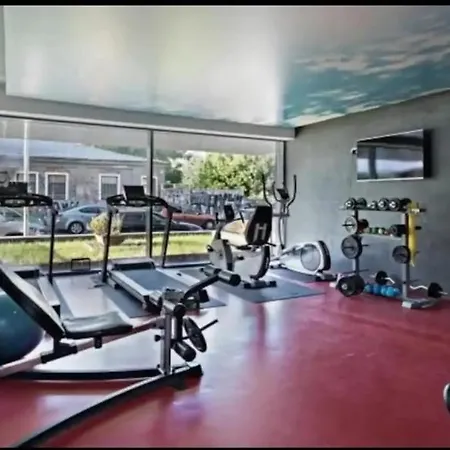 Vernescu In The Heart Of The With Free Parking Apartamento