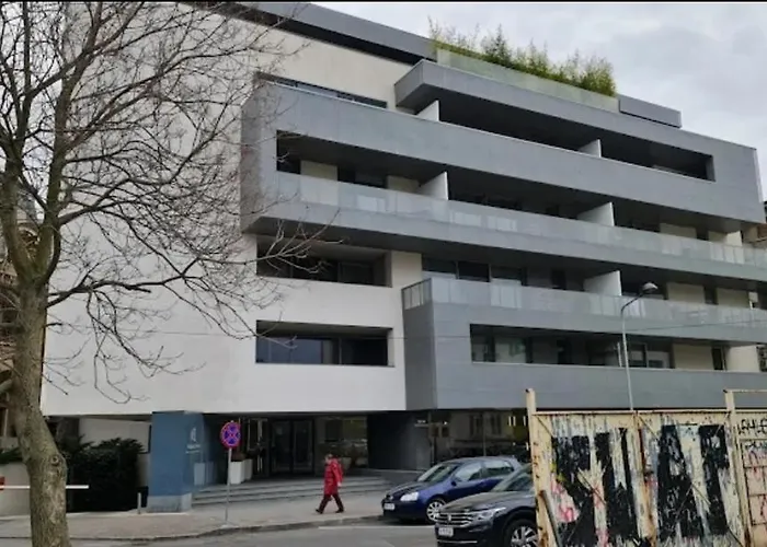 Vernescu In The Heart Of The With Free Parking *