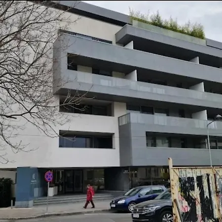 Vernescu In The Heart Of The With Free Parking *